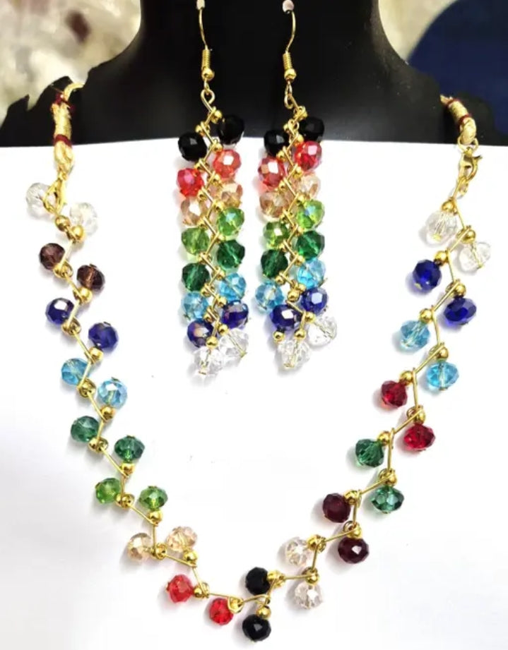 ✨ Multicolour zigzag Oval chain with earrings for Women